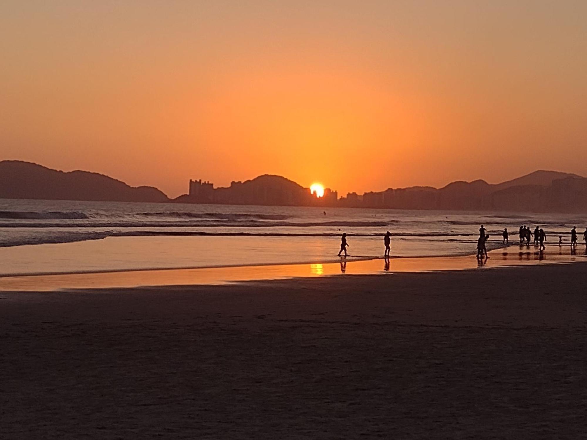 Apartamento Beira Mar - Enseada - Guaruja - 150 Metros Da Praia Eksteriør billede